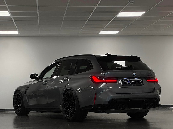 BMW M3 2 of 27