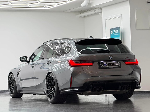 BMW M3 3 of 5