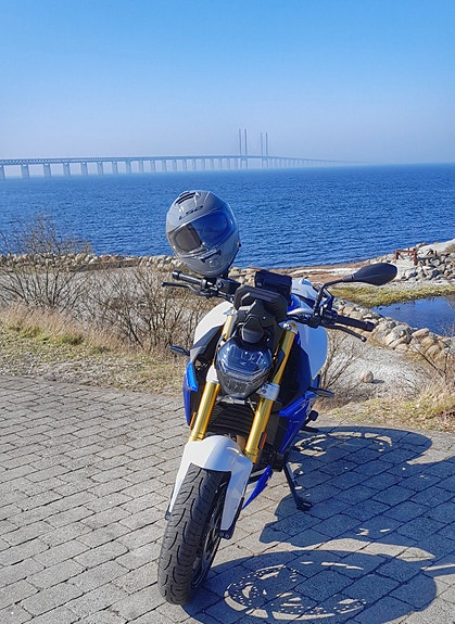 BMW F 900 R 2 of 3