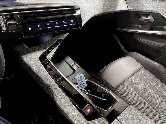 Peugeot 5008 10 of 14