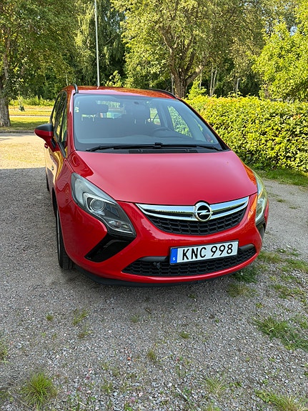 Opel Zafira Tourer 2 of 5