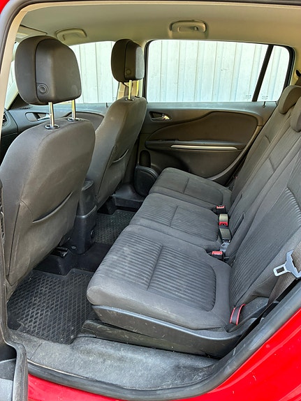 Opel Zafira Tourer 6 of 8