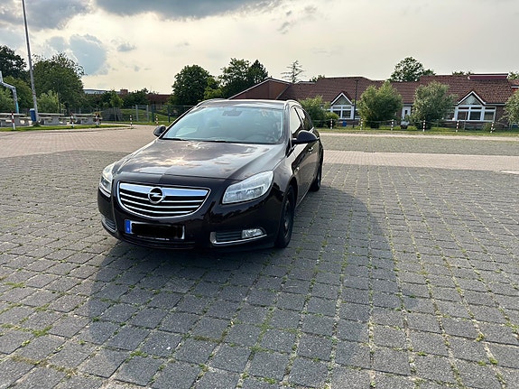 Opel Insignia 3 of 5