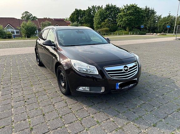 Opel Insignia 2 of 5