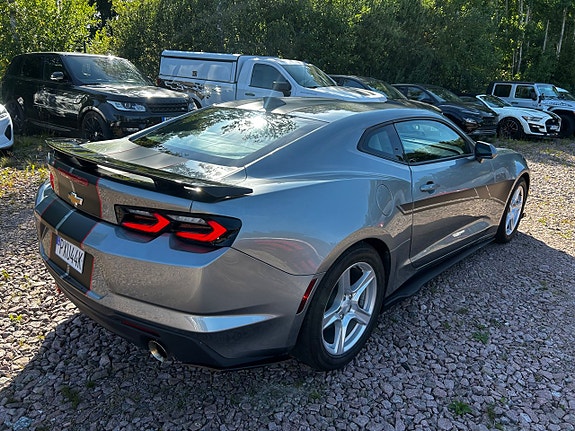 Chevrolet Camaro 3 of 19