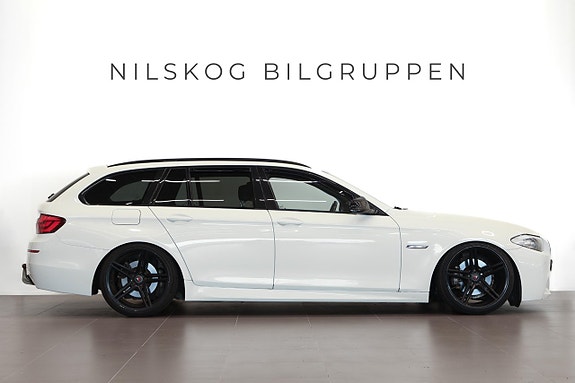 BMW 520d 3 of 5