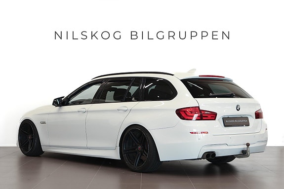 BMW 520d 4 of 5