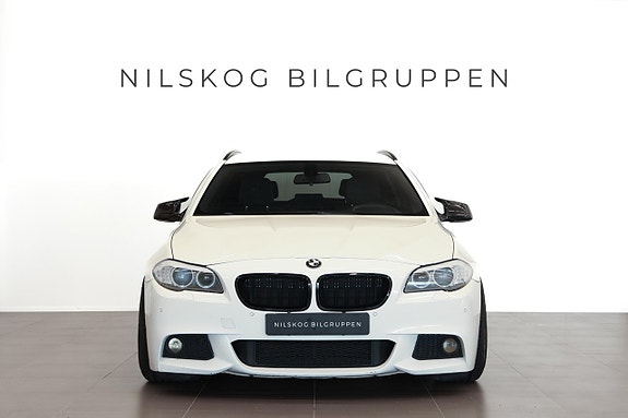 BMW 520d 2 of 5