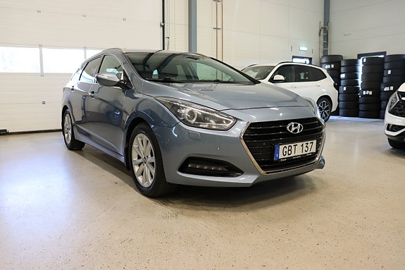 Hyundai i40 2 of 26