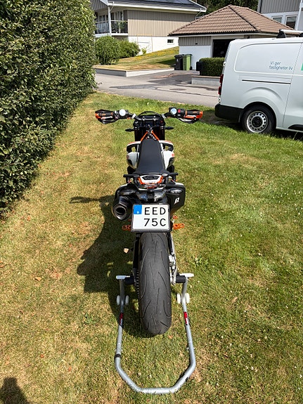 KTM KTM 690 SMC R 4 of 5
