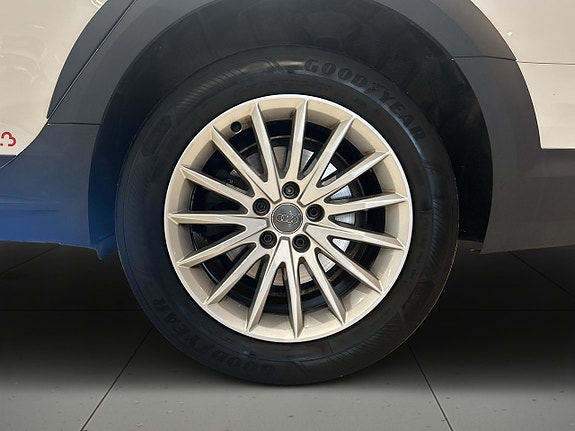 Audi A4 allroad 14 of 19