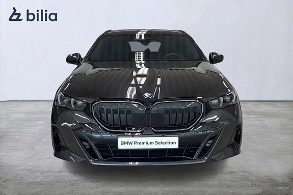 BMW 530e 5 of 18