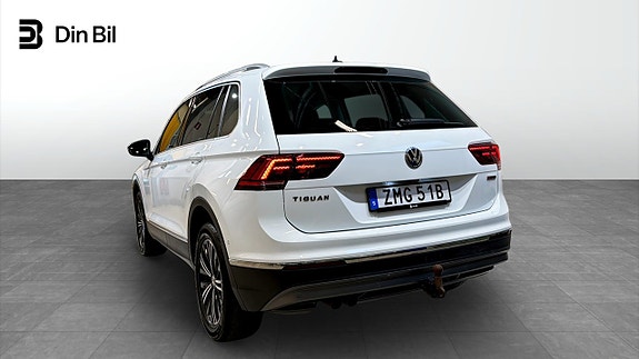 Volkswagen Tiguan 3 of 21