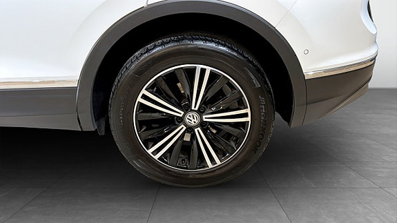 Volkswagen Tiguan 6 of 21