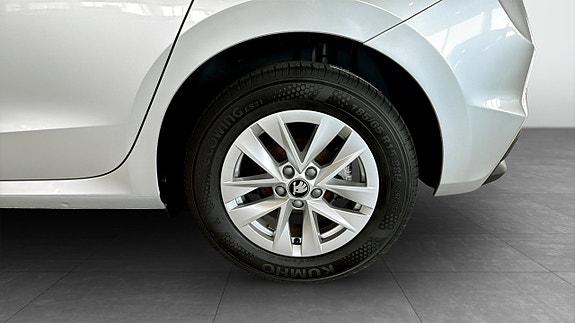 Skoda Fabia 6 of 13
