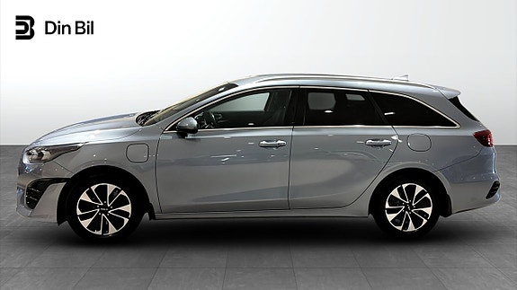 Kia Ceed 2 of 5