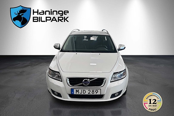 Volvo V50 3 of 5
