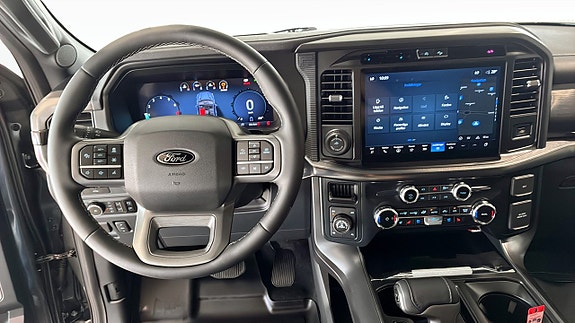 Ford F-150 4 of 5