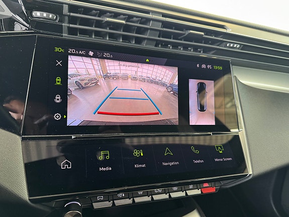Peugeot 308 SW 9 of 11