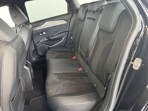 Peugeot 308 SW 7 of 11