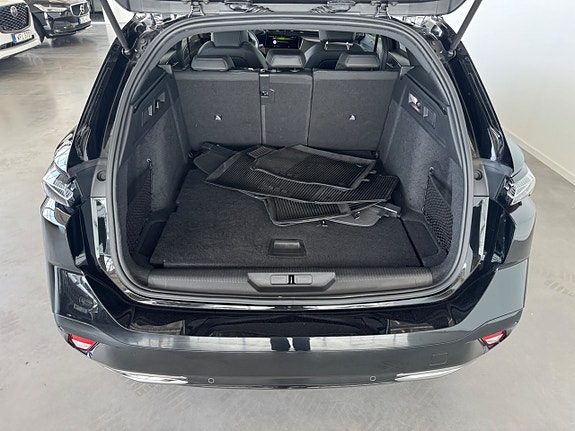 Peugeot 308 SW 8 of 11
