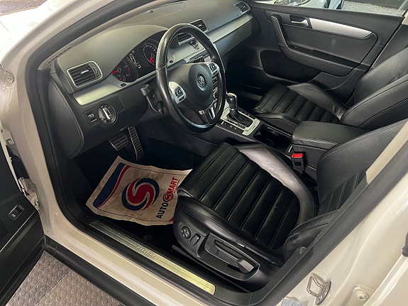 Volkswagen Passat Alltrack 9 of 19