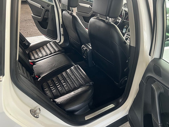 Volkswagen Passat Alltrack 11 of 19