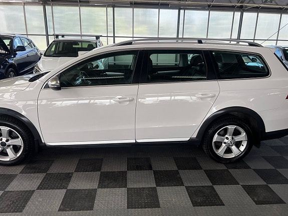 Volkswagen Passat Alltrack 7 of 19