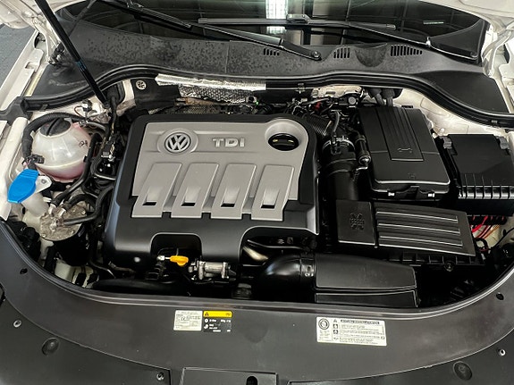Volkswagen Passat Alltrack 18 of 19