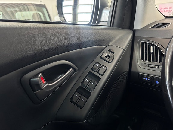 Hyundai ix35 12 of 23