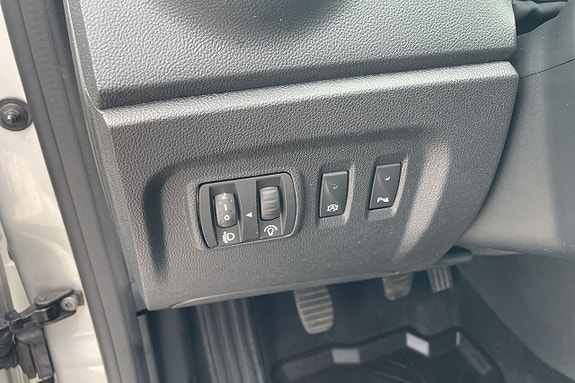 Renault Captur 13 of 16