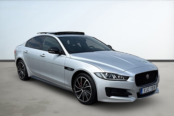Jaguar XE 7 of 21