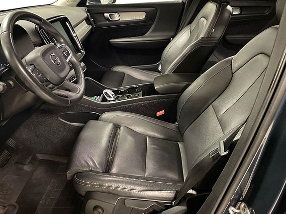 Volvo XC40 11 of 17