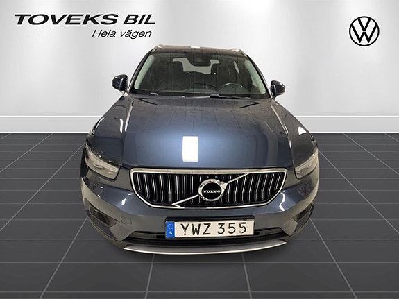 Volvo XC40 8 of 17