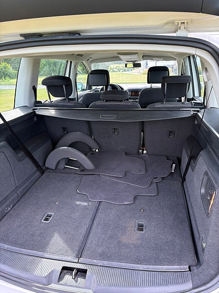 Volkswagen Sharan 5 of 5