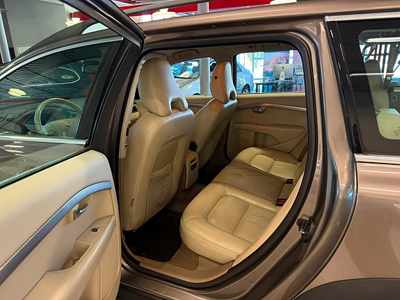 Volvo XC70 19 of 19