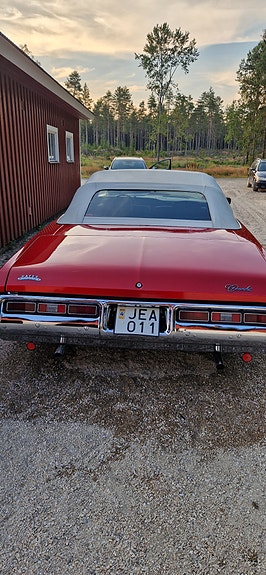 Chevrolet Impala 4 of 5