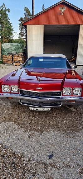 Chevrolet Impala 5 of 5