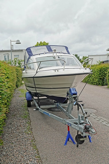 Skibsplast HT 555 med båttrailer Thule bromsad 2 of 10