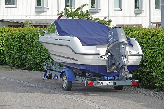 Skibsplast HT 555 med båttrailer Thule bromsad 6 of 10