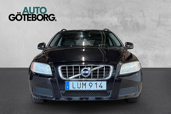 Volvo V70 8 of 17