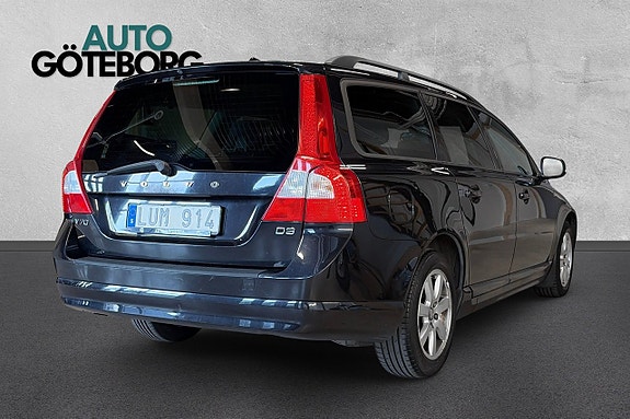 Volvo V70 6 of 17
