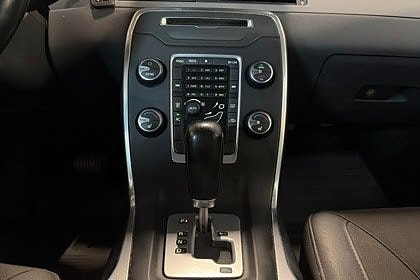 Volvo V70 11 of 17
