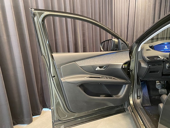 Peugeot 3008 25 of 30
