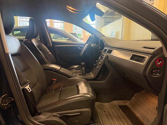 Volvo V70 9 of 12
