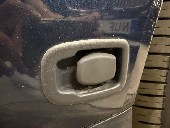 Volvo V70 4 of 5