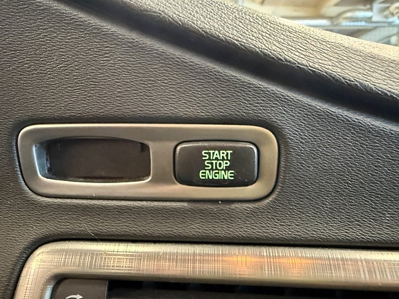 Volvo V70 8 of 12