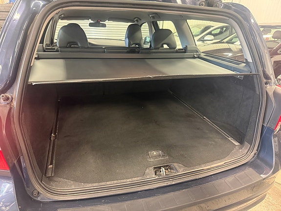 Volvo V70 12 of 12