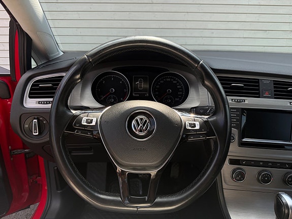 Volkswagen Golf VII 7 of 10