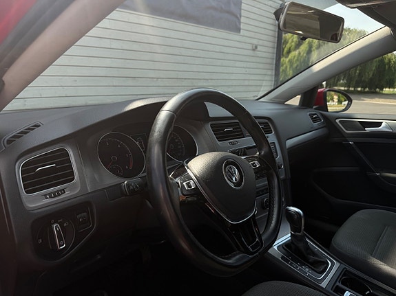 Volkswagen Golf VII 6 of 10